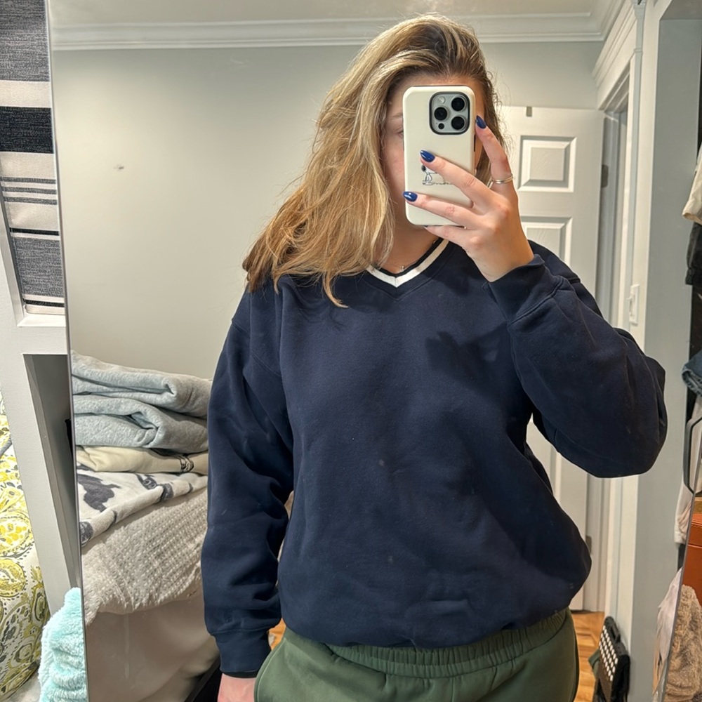 TNA ARITZIA Cozy Fleece V neck